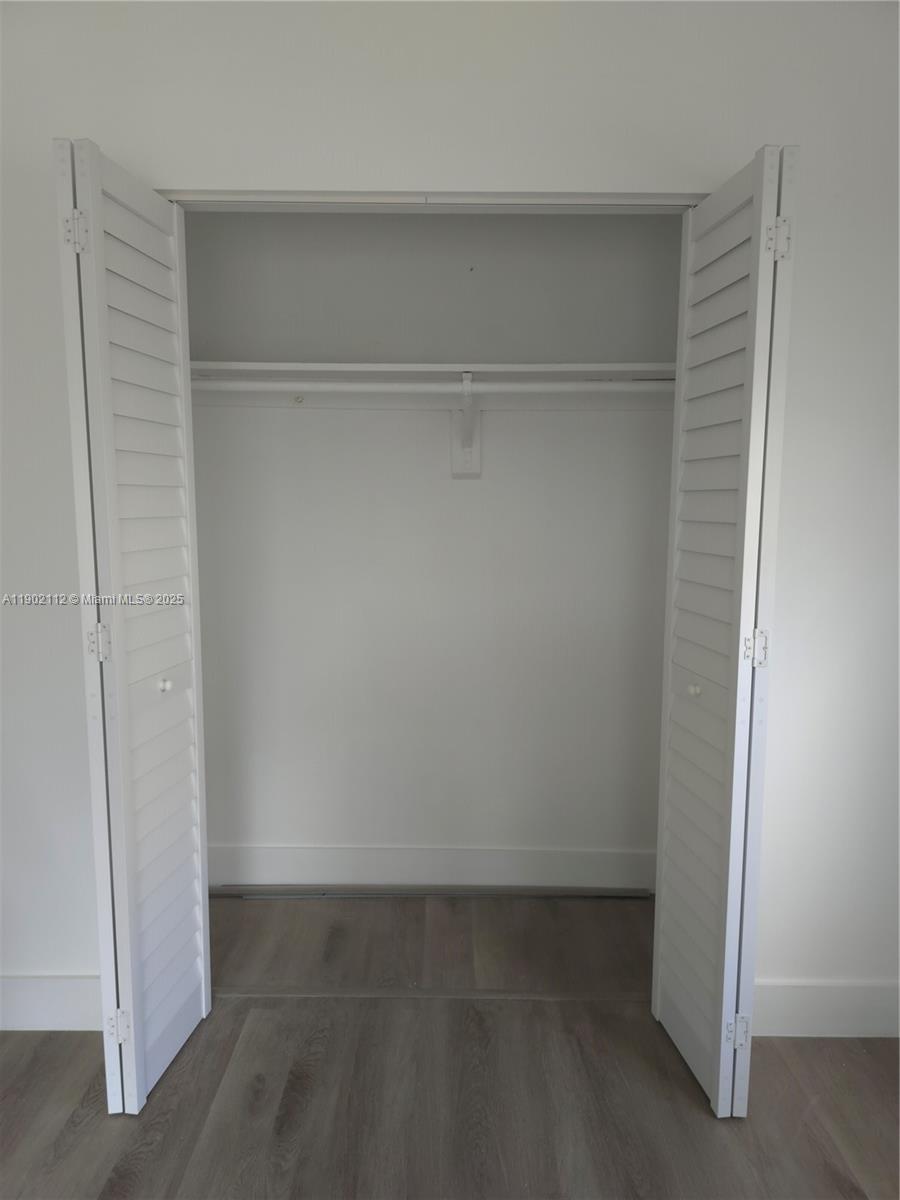 323 Washington Ave 6