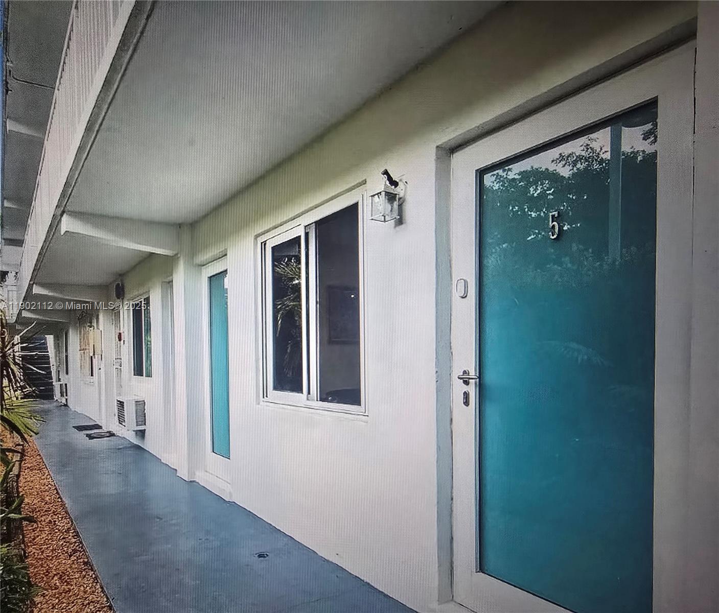 WASHINGTON AVE CONDO - Residential Lease