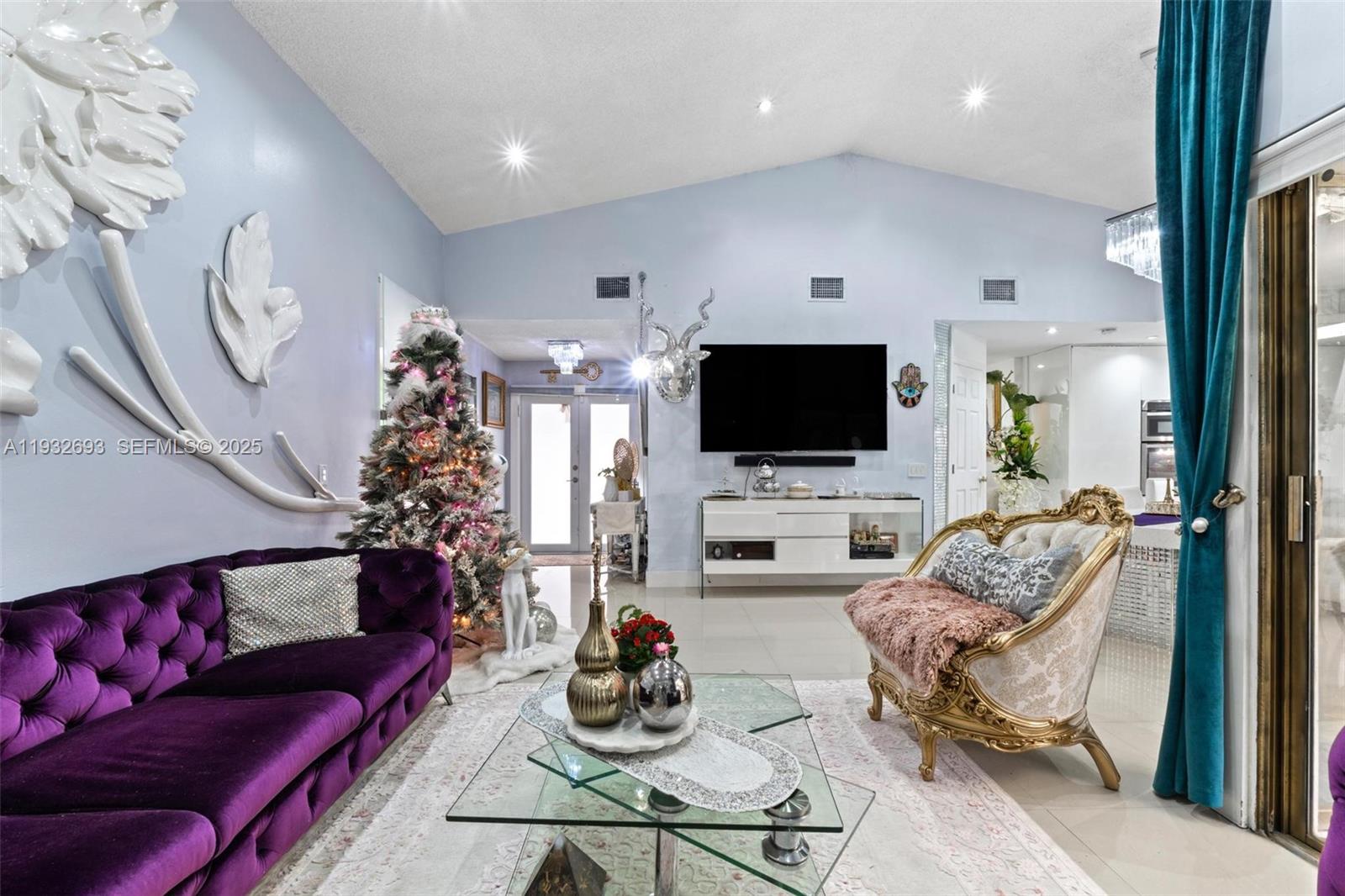 LAKES OF THE MEADOW SEC 1 - Residential