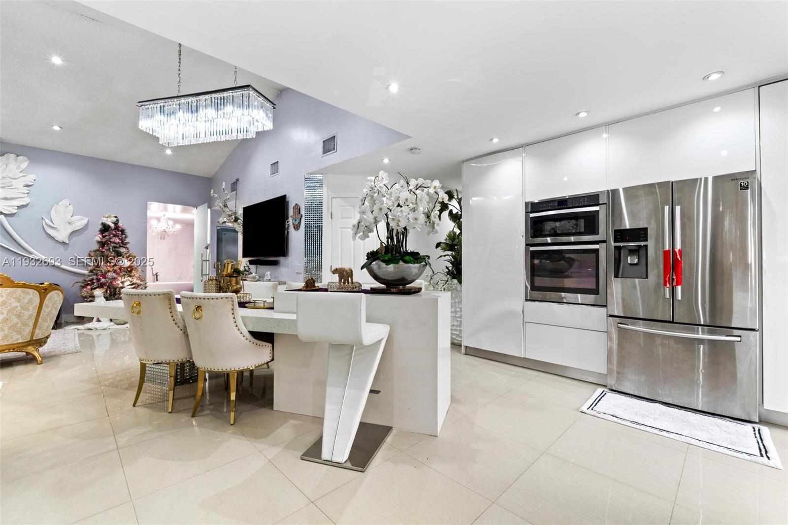 LAKES OF THE MEADOW SEC 1 - Residential