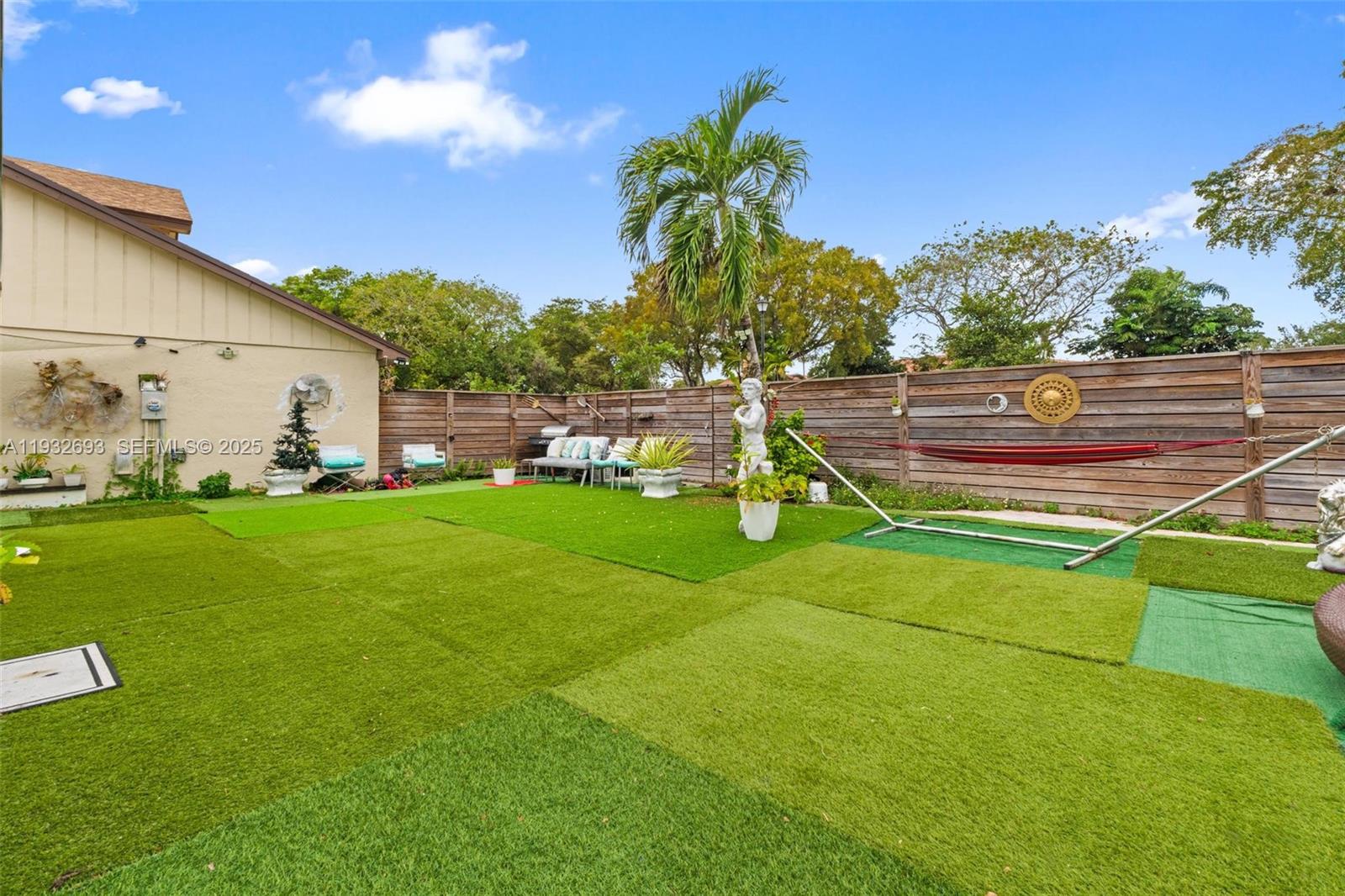 LAKES OF THE MEADOW SEC 1 - Residential