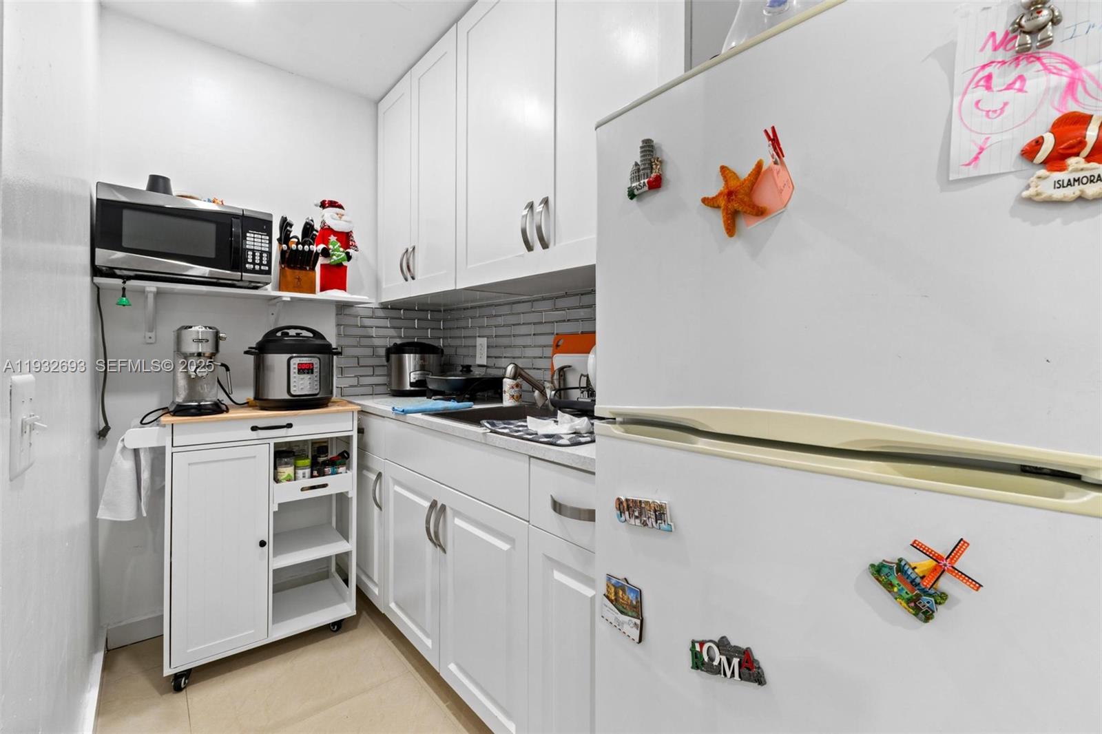 LAKES OF THE MEADOW SEC 1 - Residential