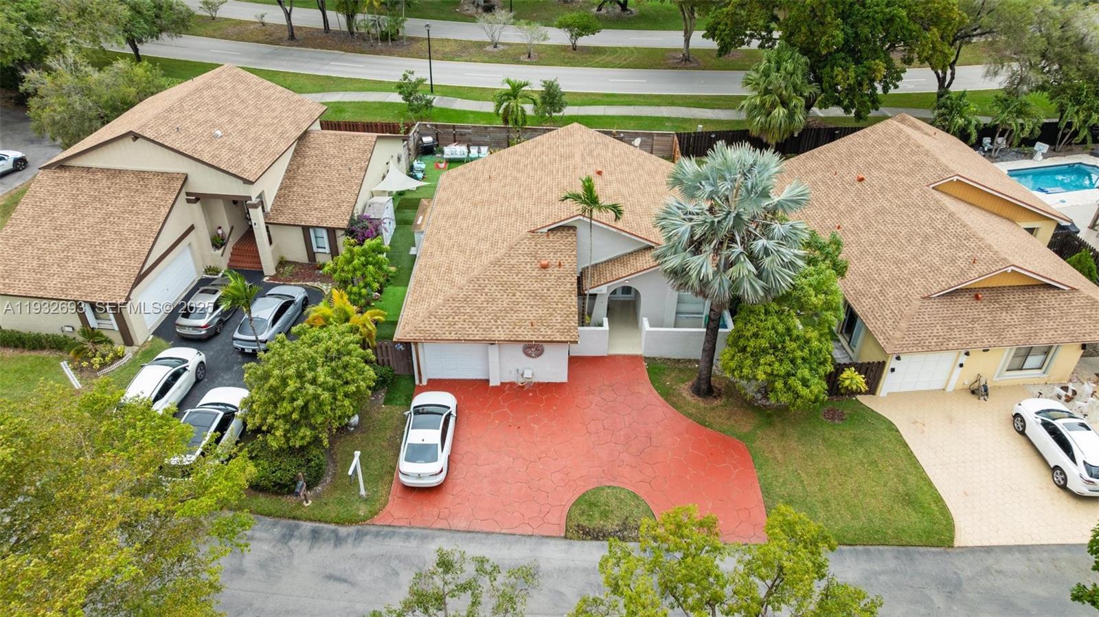 LAKES OF THE MEADOW SEC 1 - Residential