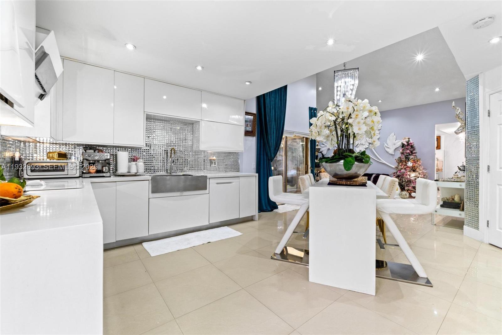 LAKES OF THE MEADOW SEC 1 - Residential