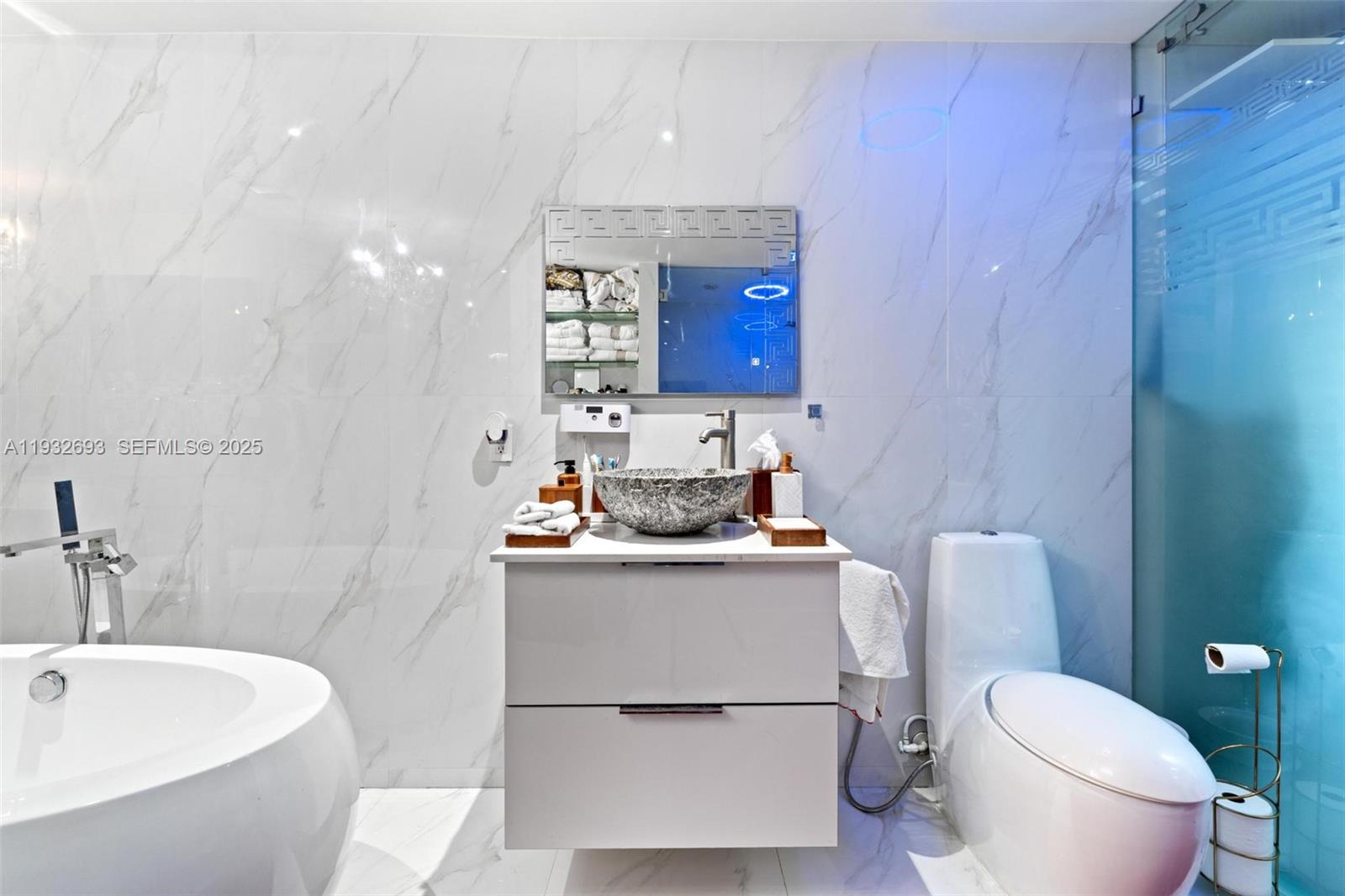 LAKES OF THE MEADOW SEC 1 - Residential