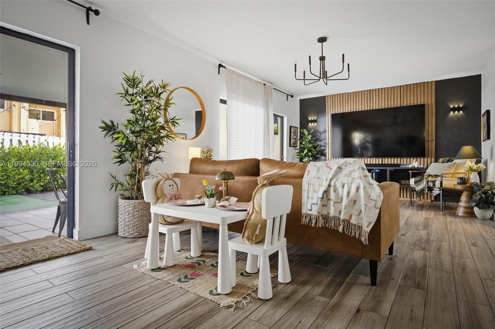 THE TWINS - Residential