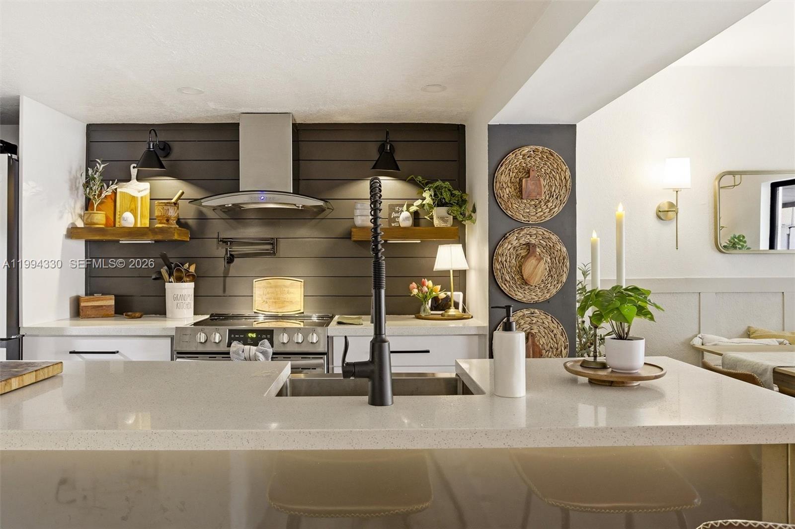 THE TWINS - Residential