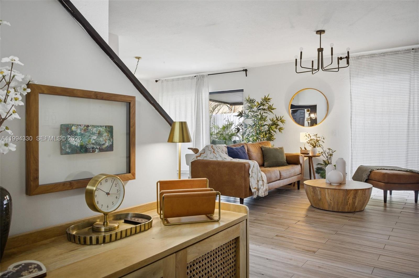 THE TWINS - Residential