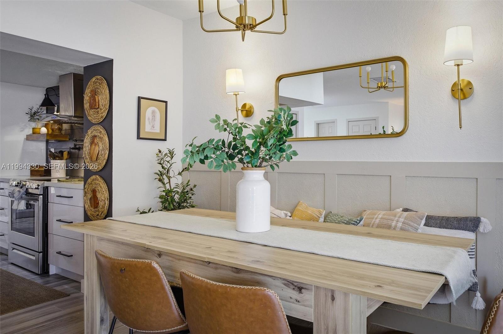 THE TWINS - Residential