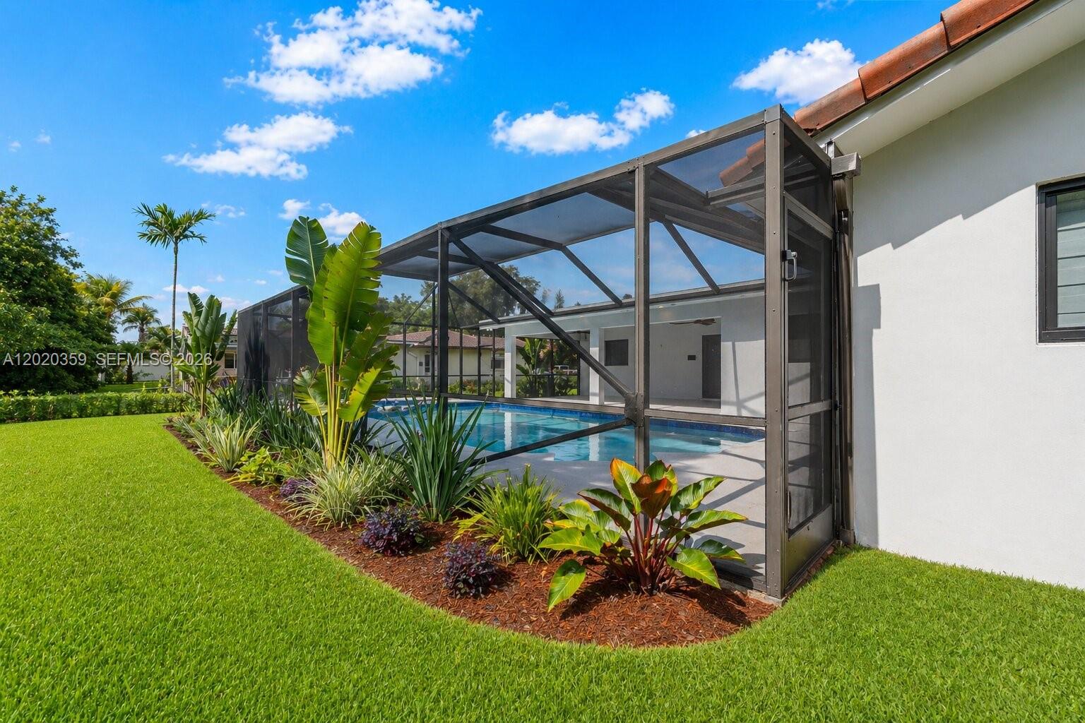 CORAL SPRINGS COUNTRY CLU - Residential