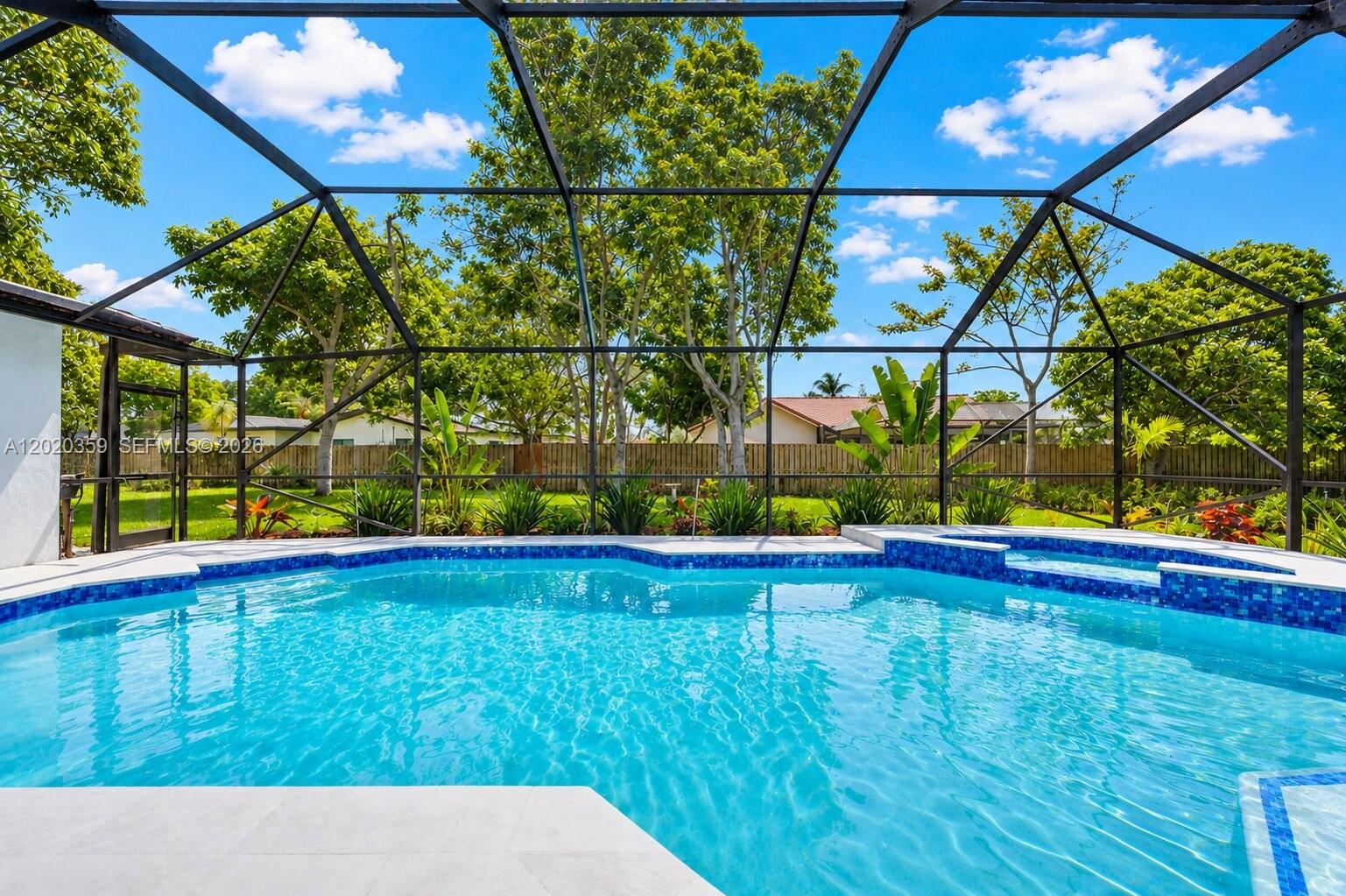 CORAL SPRINGS COUNTRY CLU - Residential
