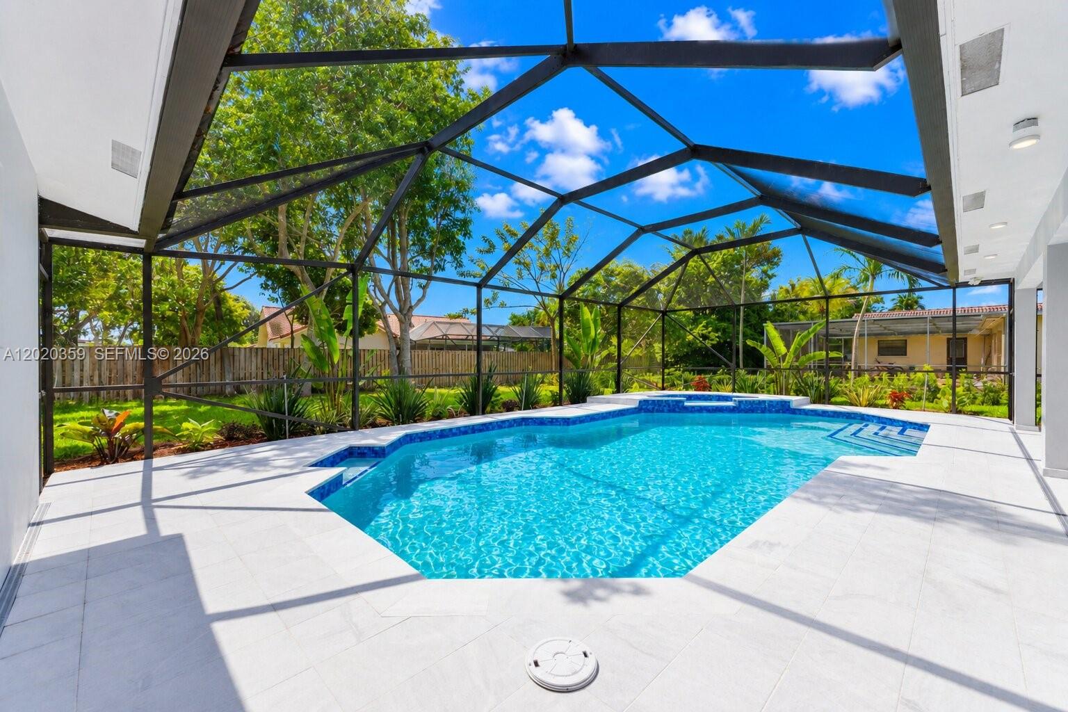 CORAL SPRINGS COUNTRY CLU - Residential