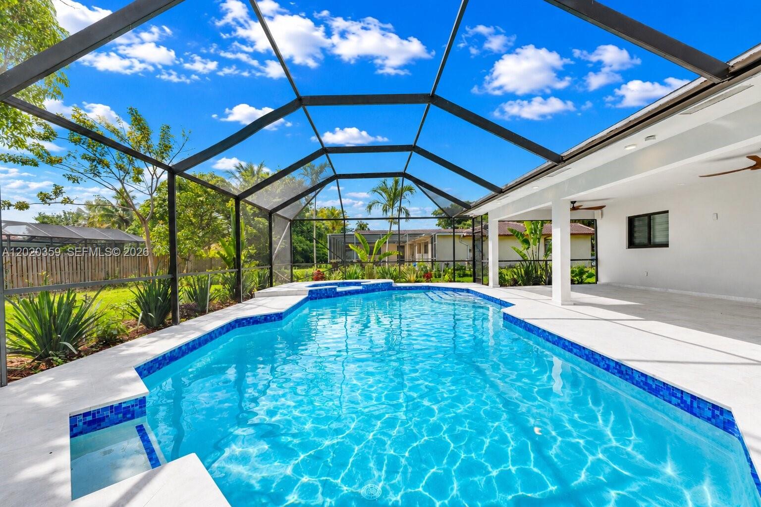 CORAL SPRINGS COUNTRY CLU - Residential