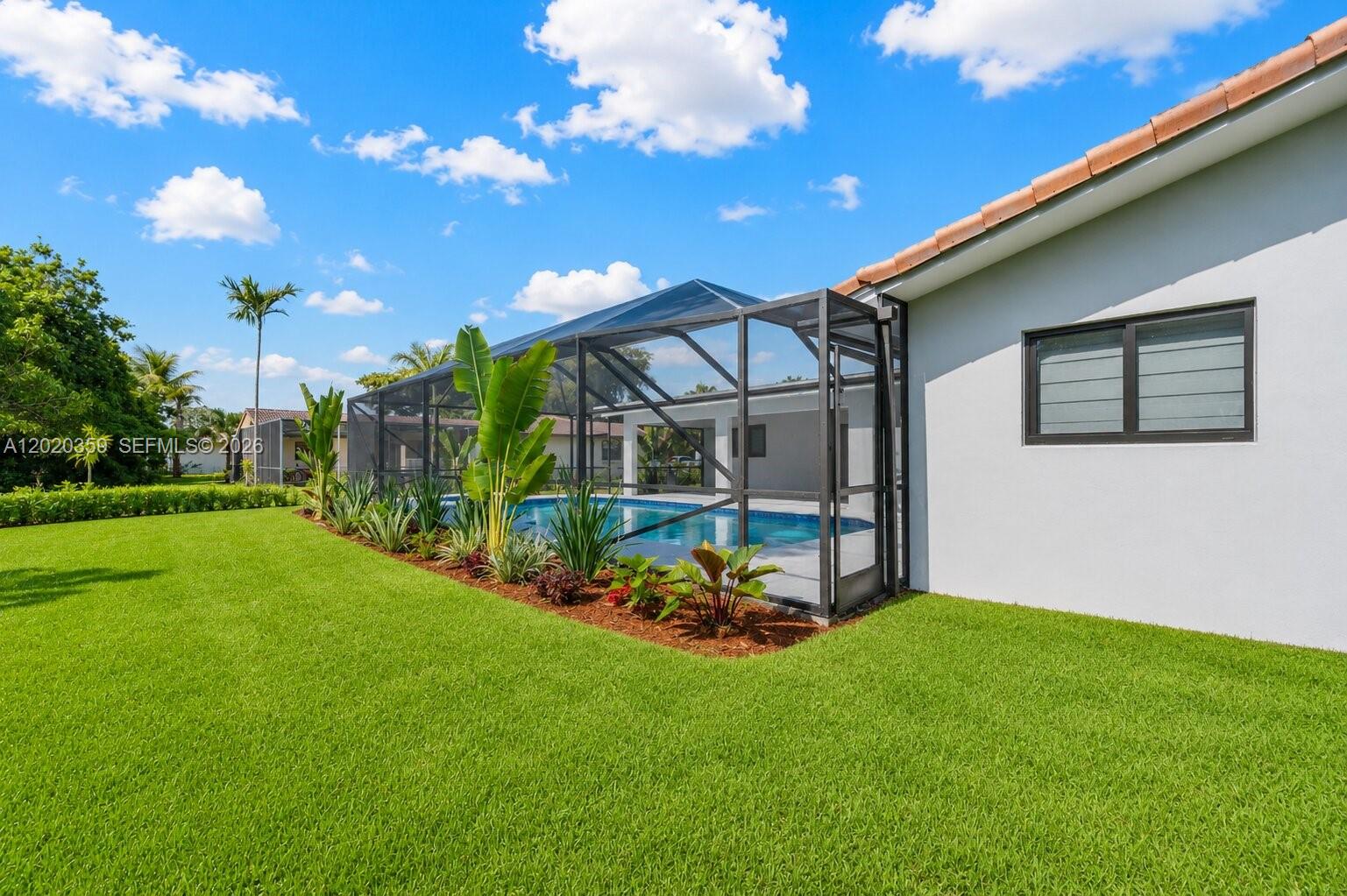 CORAL SPRINGS COUNTRY CLU - Residential