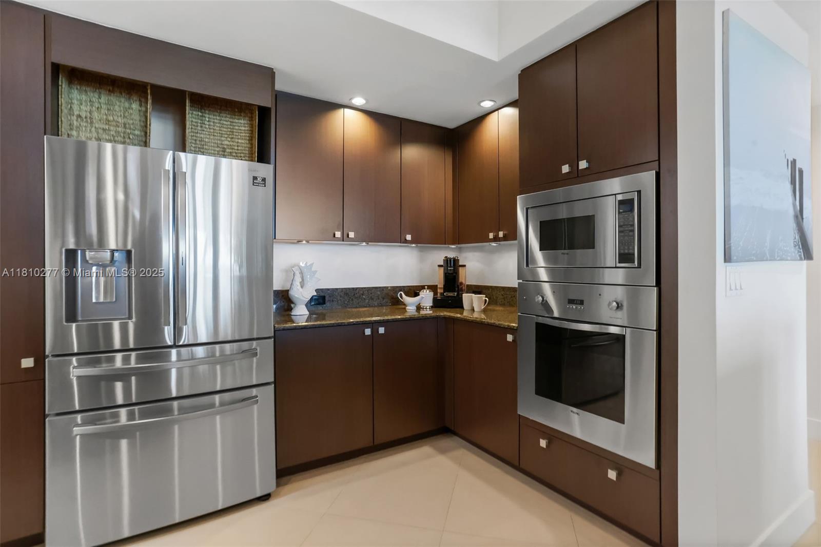 PLAZA AT OCEANSIDE (THE) - Residential