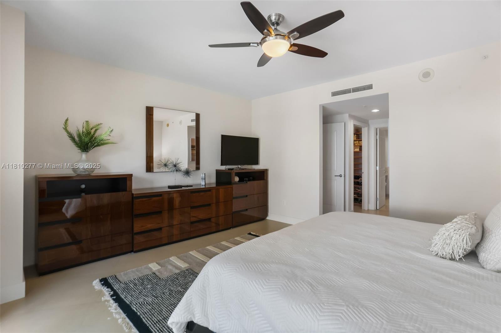 PLAZA AT OCEANSIDE (THE) - Residential