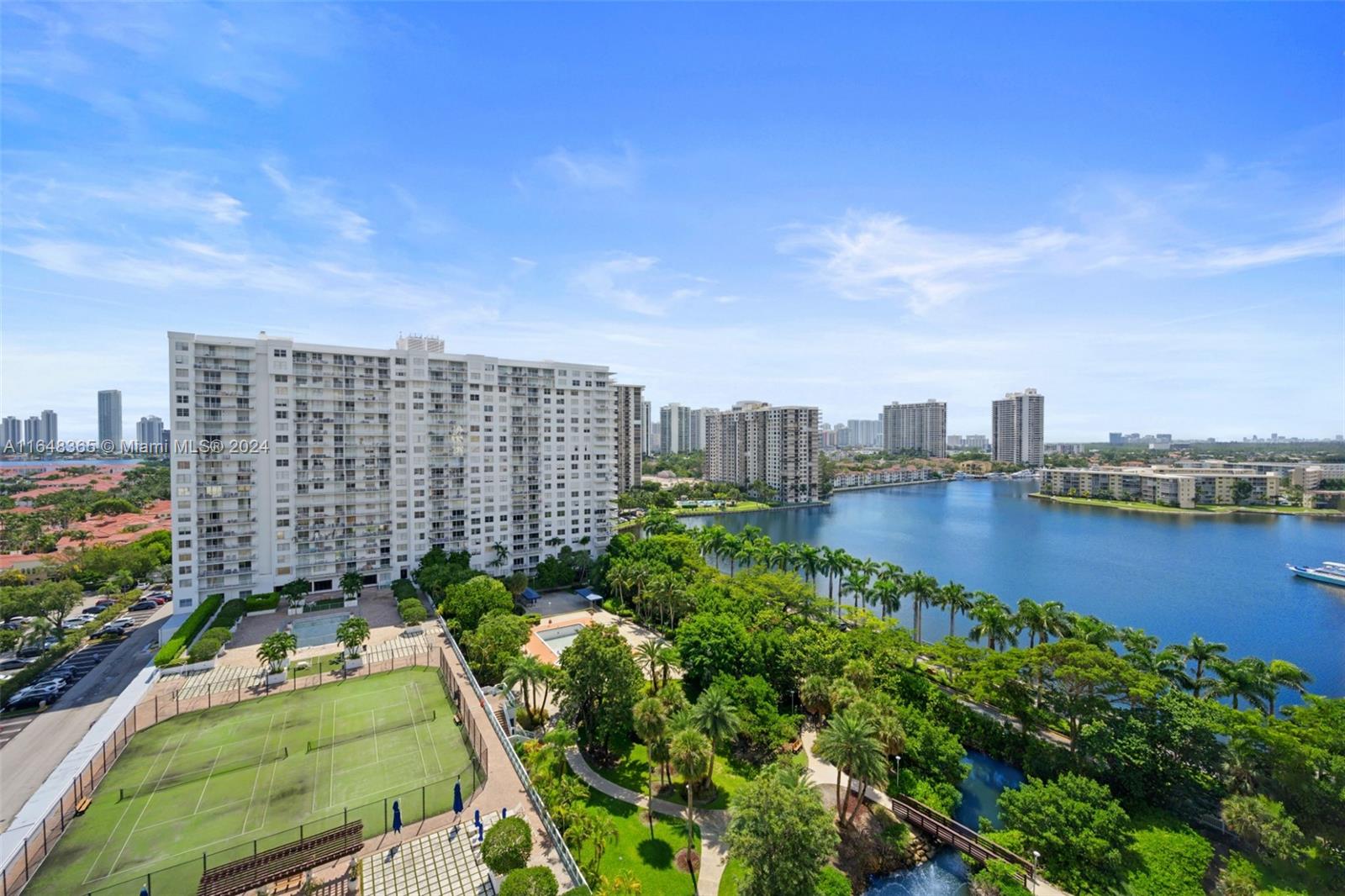 2801 Ne 183rd St 1506W, Aventura, Miami-Dade County, Florida - 2 Bedrooms  
2 Bathrooms - 