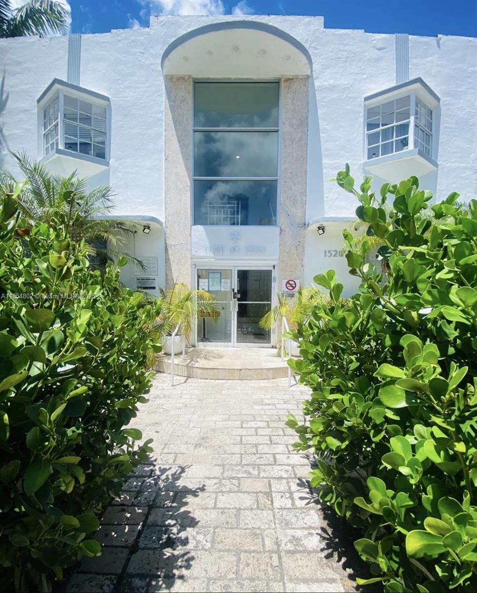 Stylish Apartment In the heart of Miami Beach.
Perfectly located on the second floor just steps from the Beach on Ocean Drive, one block from the iconic Lincoln Road with restaurants, shops, local supermarkets, CVS, and nightclubs. Public laundry and public parking one block. Street parking $90 per year. This thoughtfully appointed unit comes fully furnished— TV, Refrigerator, Electric Stove, Microwave and Utensils-Not furniture allowed. No pets allowed.
The entire building and the apartment have marble floors. Renovated in 2024.
Easy Terms: Only first month’s rent, last month’s rent, and a security deposit required.