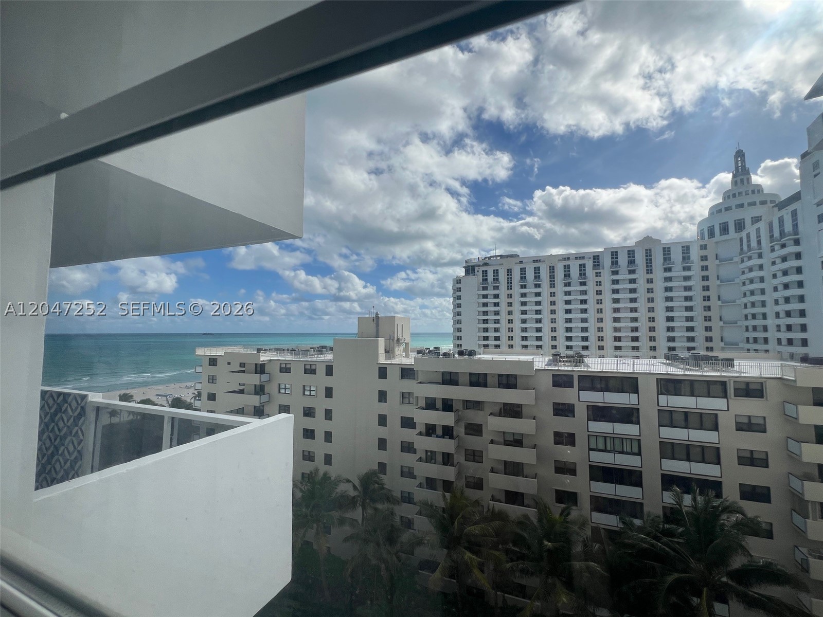 100 Lincoln Rd 1126