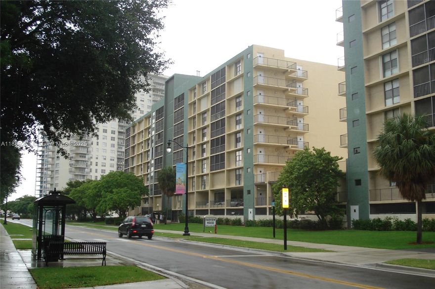 Extra spacious unit in the heart of Sunny Isles Beach! Walking distance to the beach, close to everything, restaurants, supermarkets, shopping centers, 5 minutes drive from Aventura Mall. This is a seasonal rent. Available starting December 1st. Looking for a six month lease. Rent includes internet, basic cable, water and trash collection. Tenant is responsible for electric bill. Two bedrooms, two full bathrooms. Ideal for your seasonal stay!
