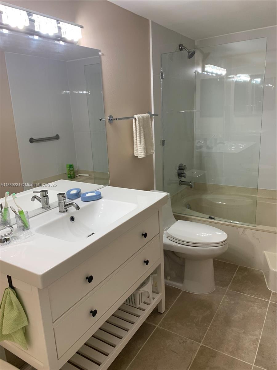 SEASONAL FAIRVIEW HOUSE - Residential Lease