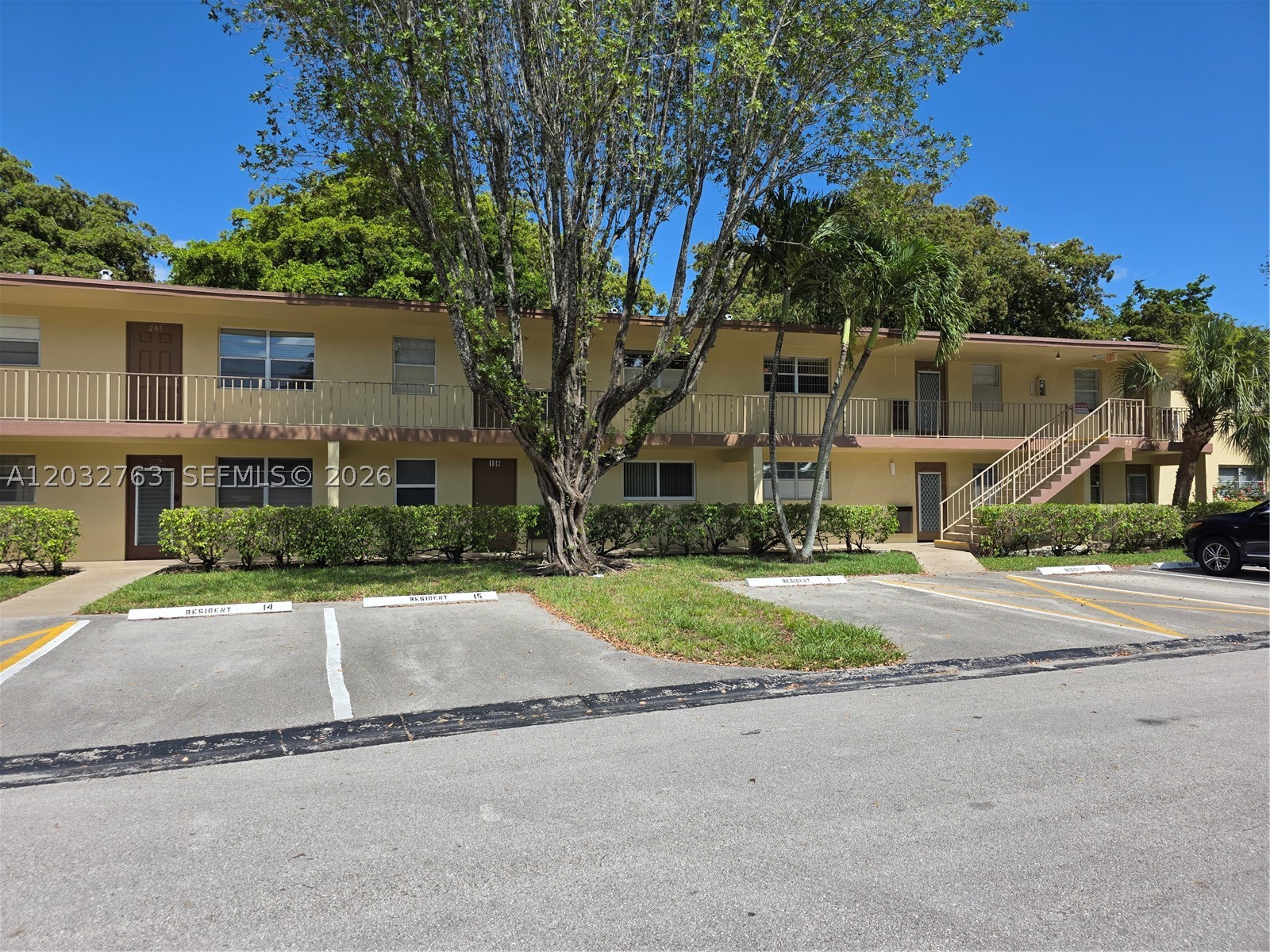 251 NW 76th Ave 106