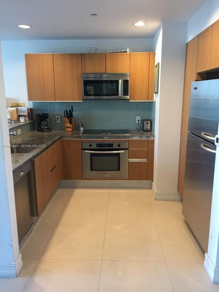 Short term seasonal rental available April 1st for 6 months max. Live in the heart of Brickell and enjoy the city life and all the amenities that 1060 has to offer. Beautiful unobstructed city views. Fully furnished and fully equipped with all the essentials- just bring your bag! 1 parking space included on 3rd level.