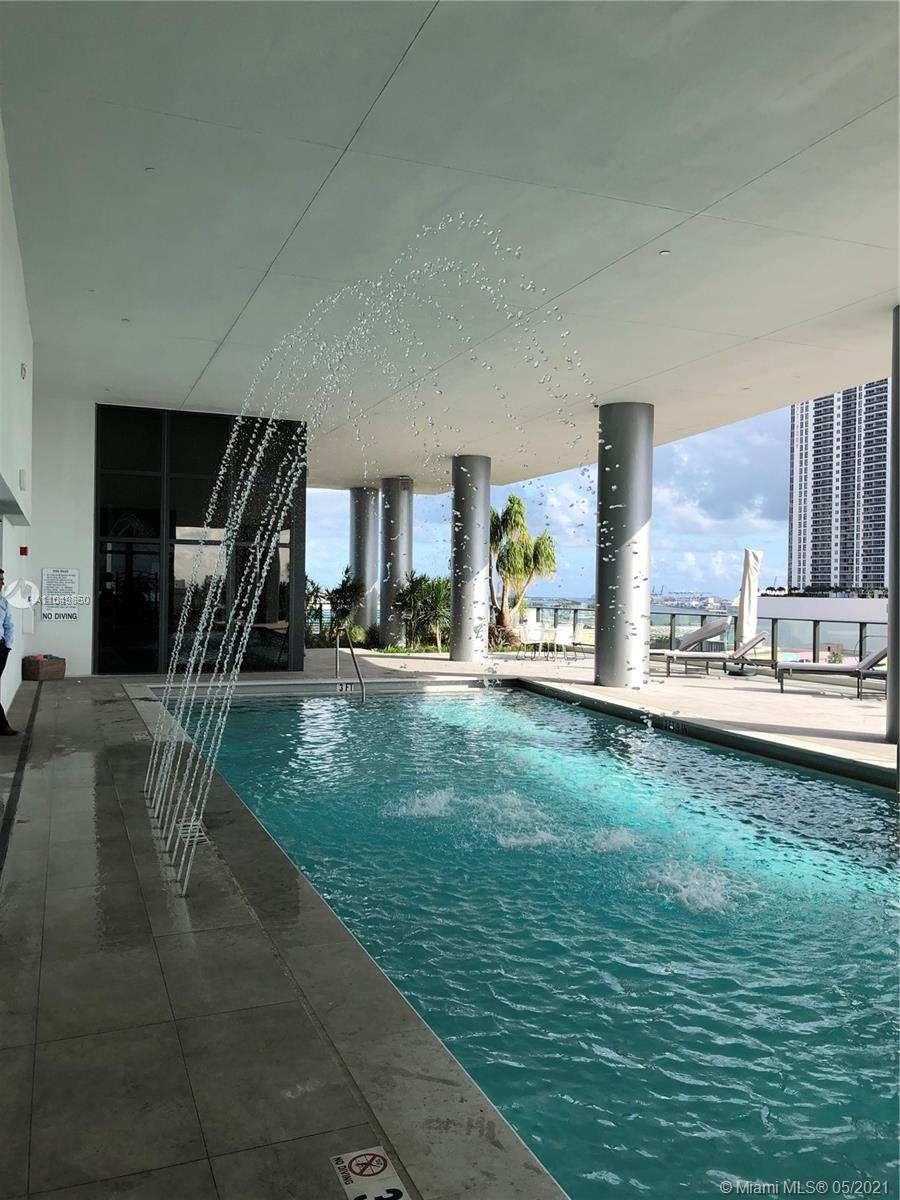 CANVAS CONDO - Residential