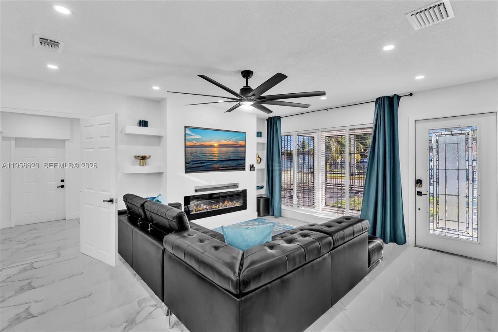 CURTISS PARK - Residential Lease