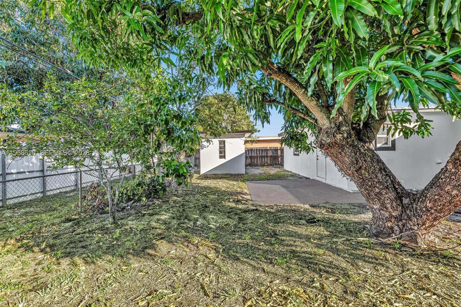 CURTISS PARK - Residential Lease