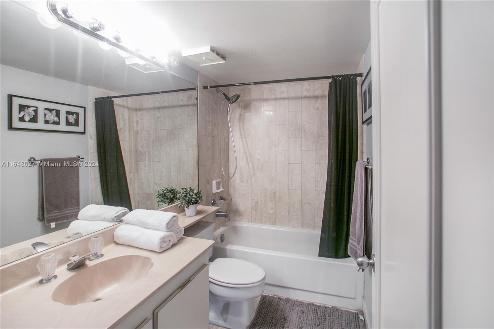 1717 N Bayshore Dr A-3050