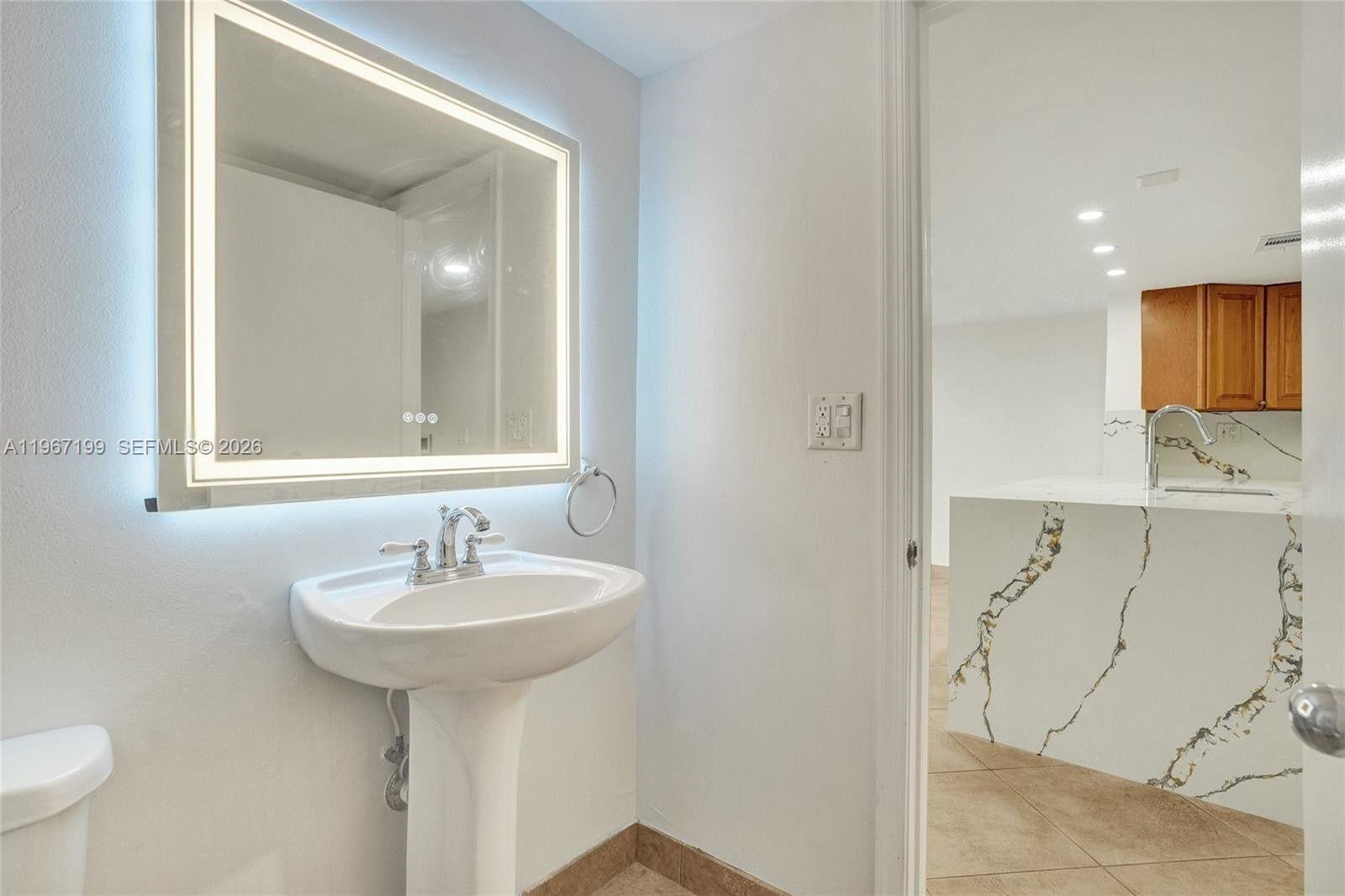 LAKEVIEW TOWNHOUSES CONDO - Residential