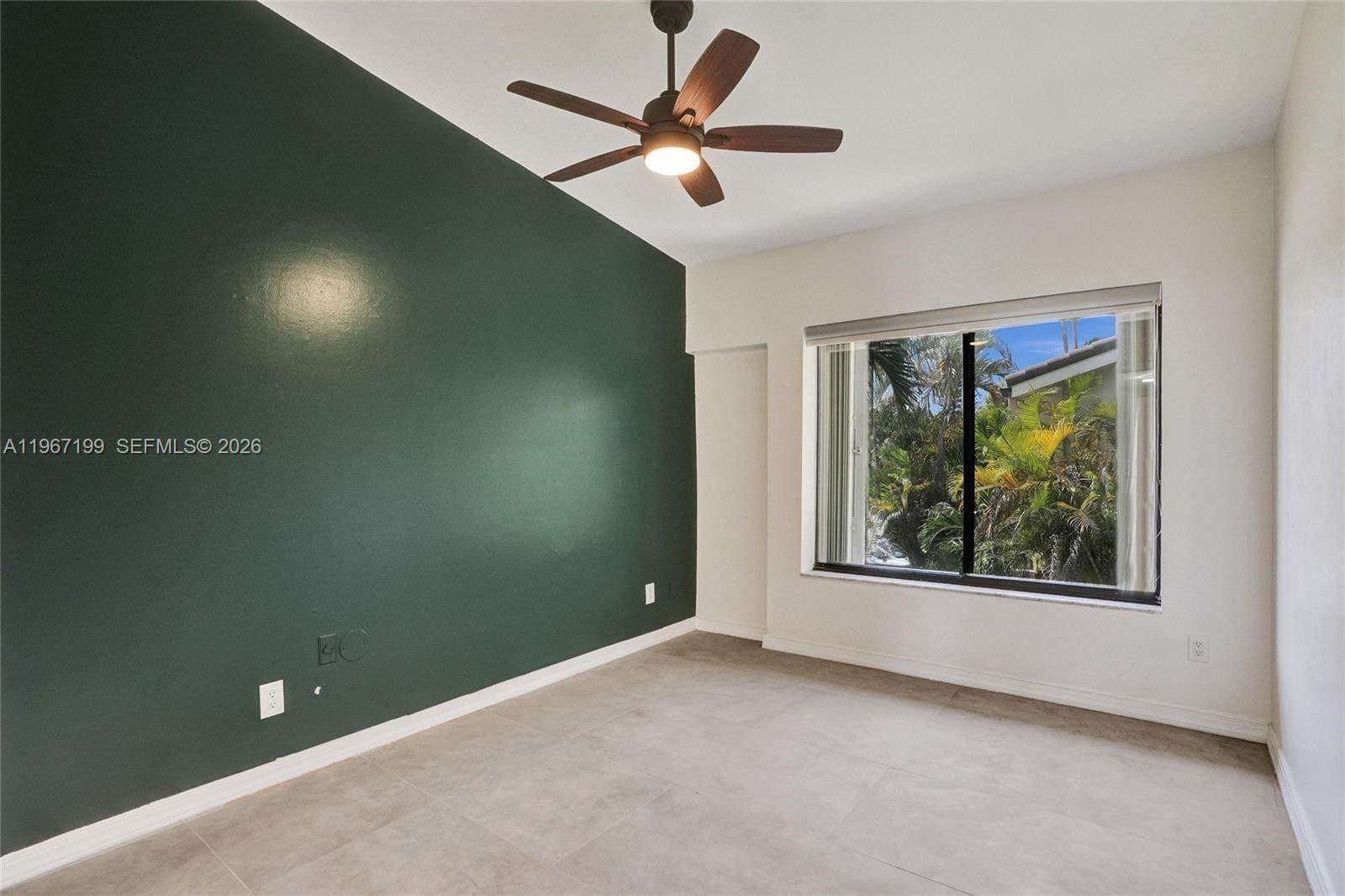 LAKEVIEW TOWNHOUSES CONDO - Residential