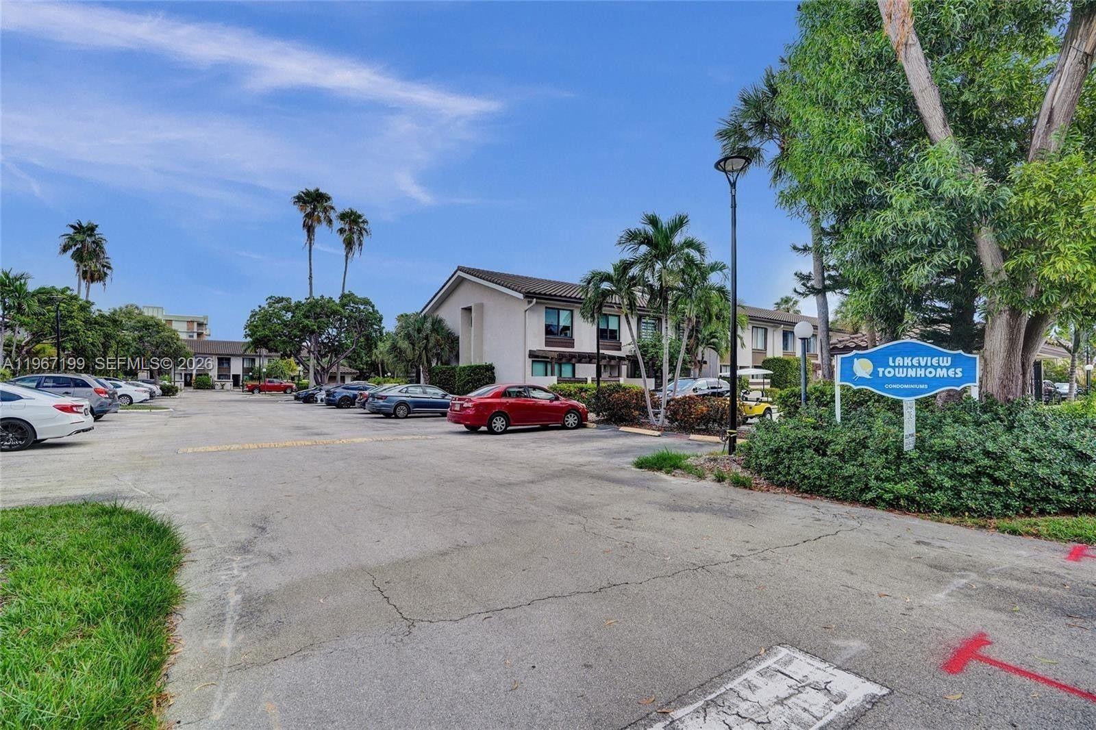 LAKEVIEW TOWNHOUSES CONDO - Residential