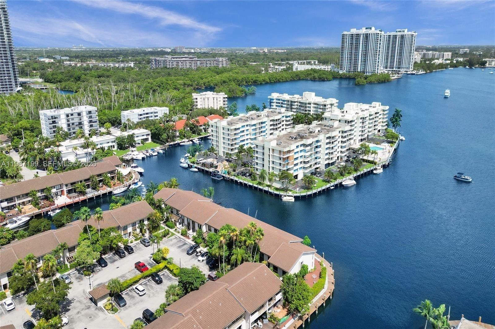 LAKEVIEW TOWNHOUSES CONDO - Residential