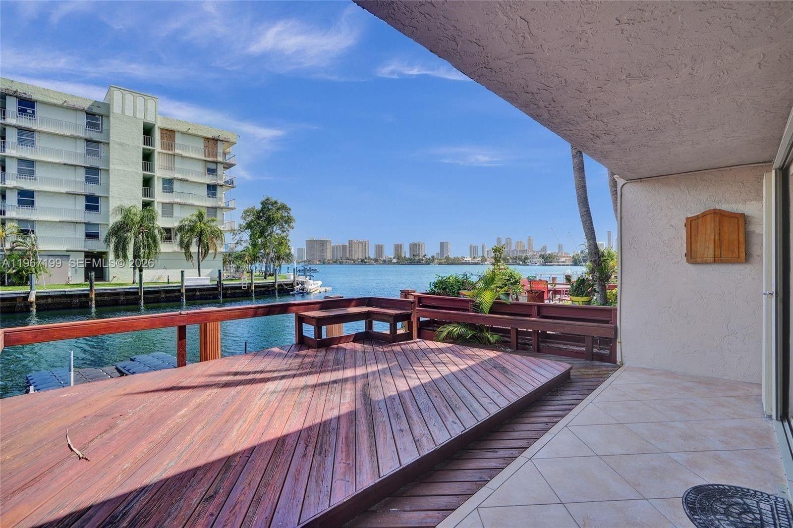 LAKEVIEW TOWNHOUSES CONDO - Residential