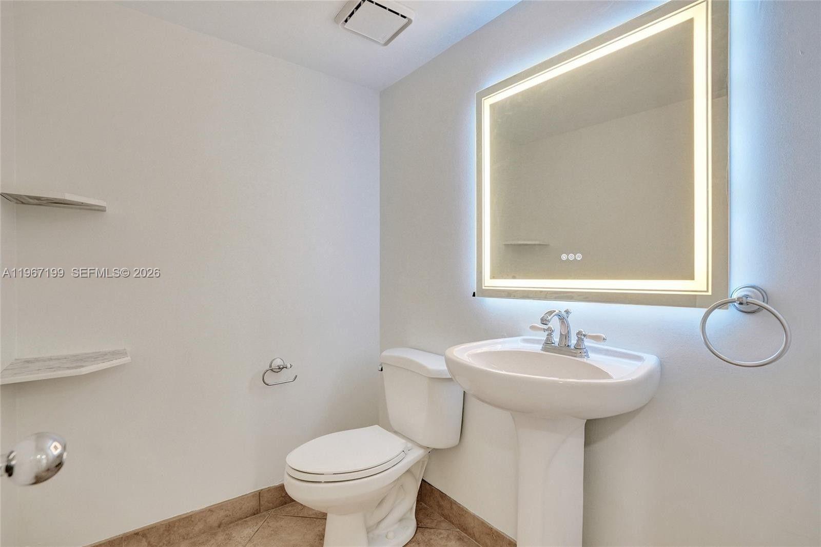 LAKEVIEW TOWNHOUSES CONDO - Residential