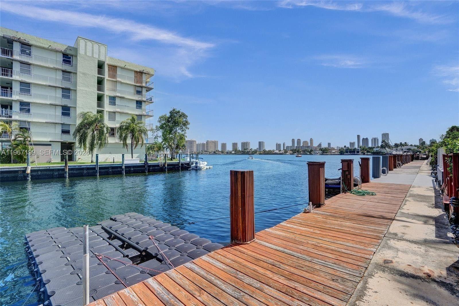 LAKEVIEW TOWNHOUSES CONDO - Residential