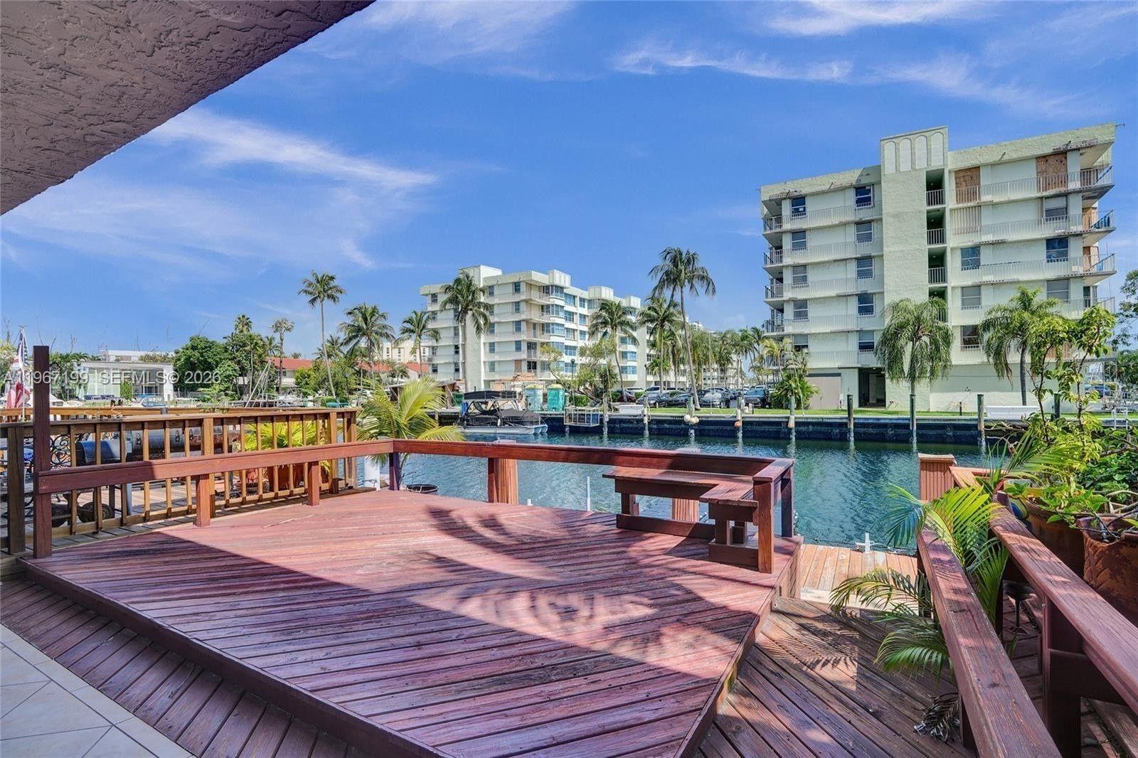 LAKEVIEW TOWNHOUSES CONDO - Residential