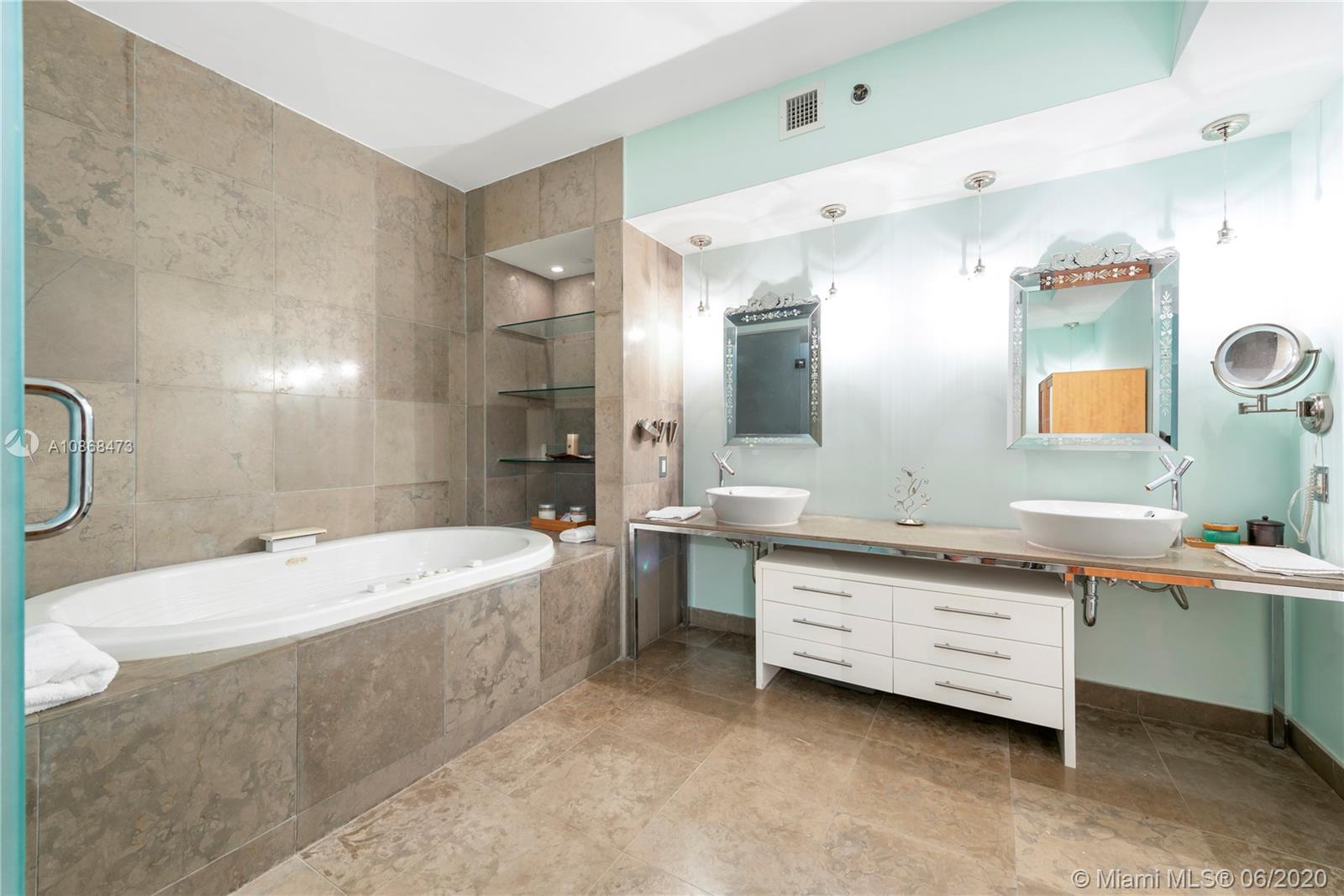 ICON CONDO - Residential