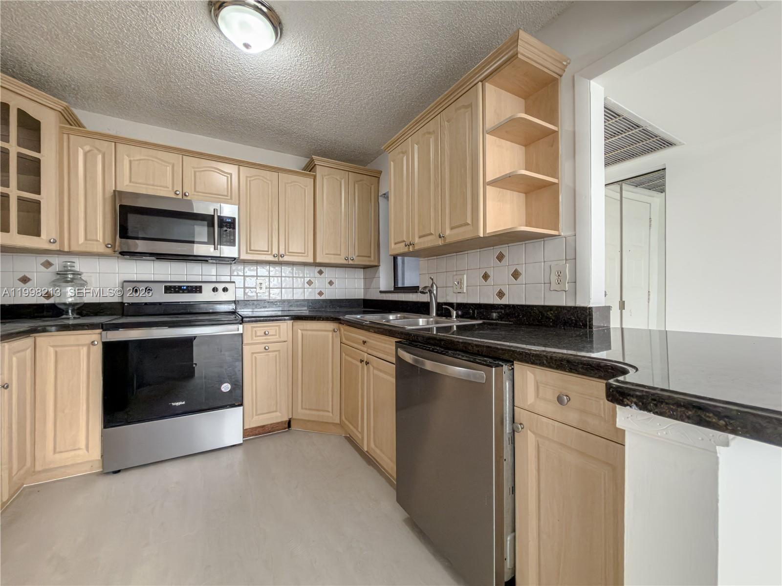 3815 NW 35th St 1540