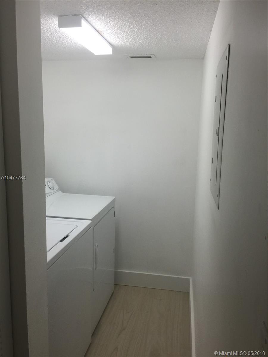 The Palms Of Pembroke Con - Residential Lease