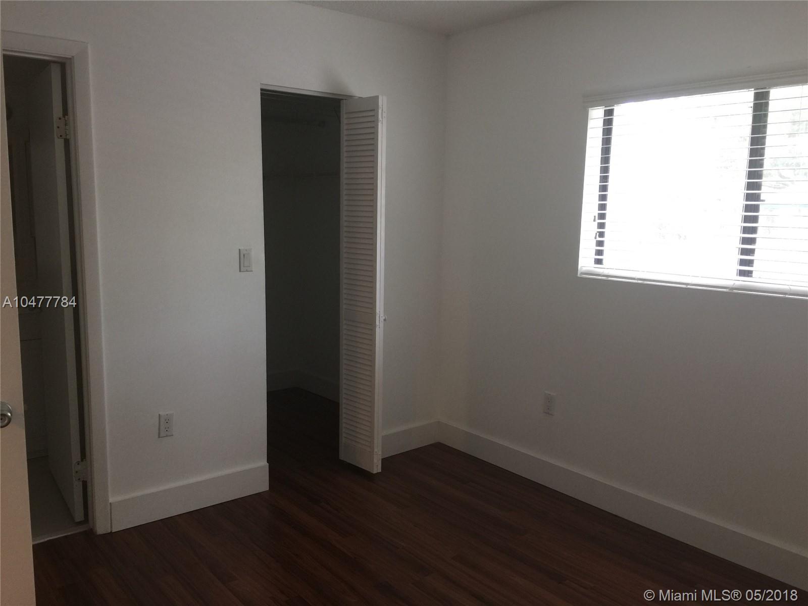 The Palms Of Pembroke Con - Residential Lease