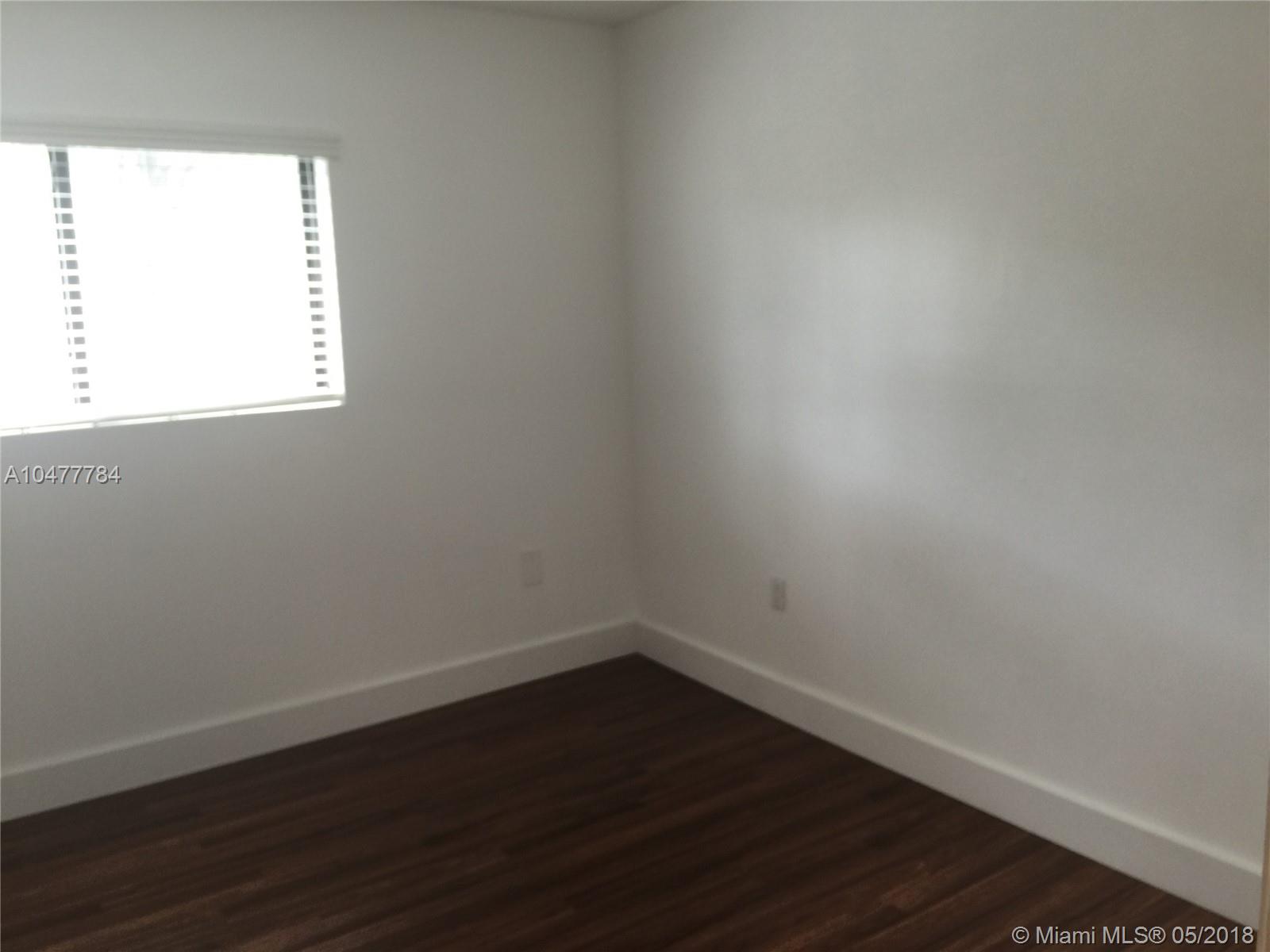 The Palms Of Pembroke Con - Residential Lease