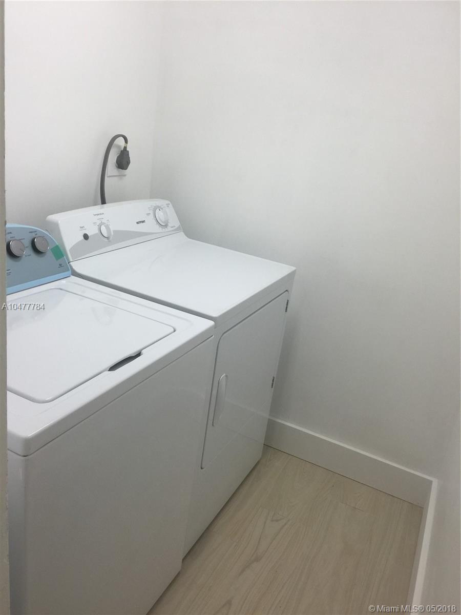 The Palms Of Pembroke Con - Residential Lease