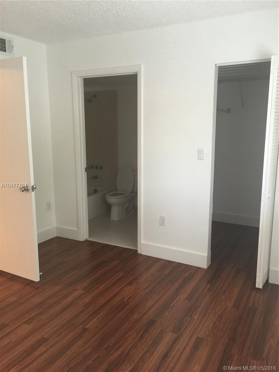 The Palms Of Pembroke Con - Residential Lease