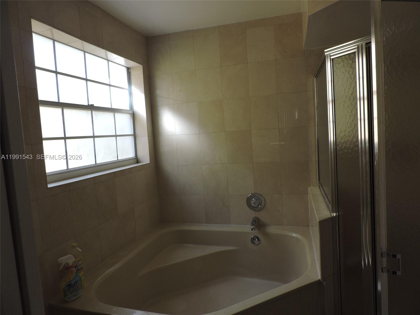 VIZCAYA AT THE HAMMOCKS 1 - Residential Lease