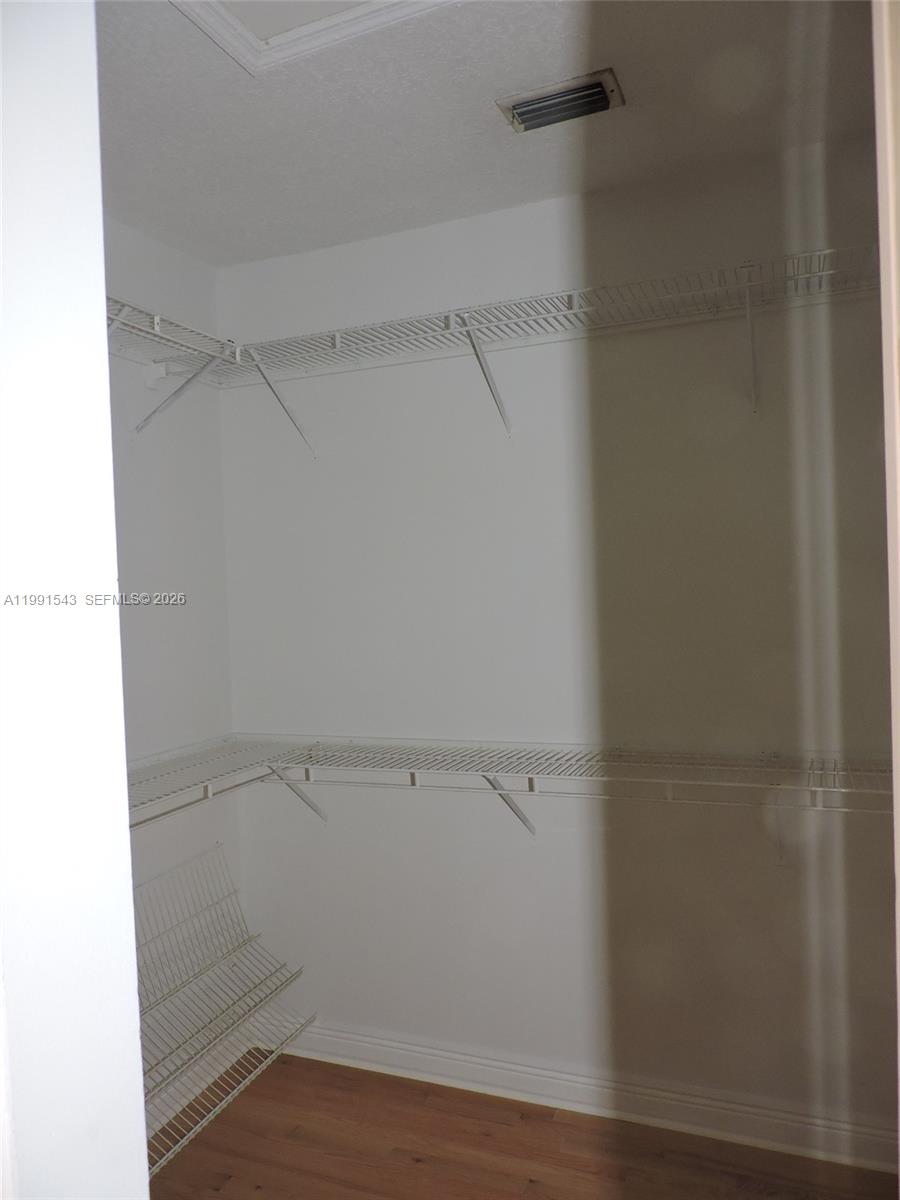 VIZCAYA AT THE HAMMOCKS 1 - Residential Lease