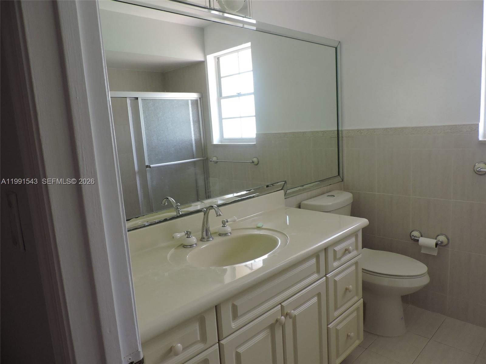 VIZCAYA AT THE HAMMOCKS 1 - Residential Lease