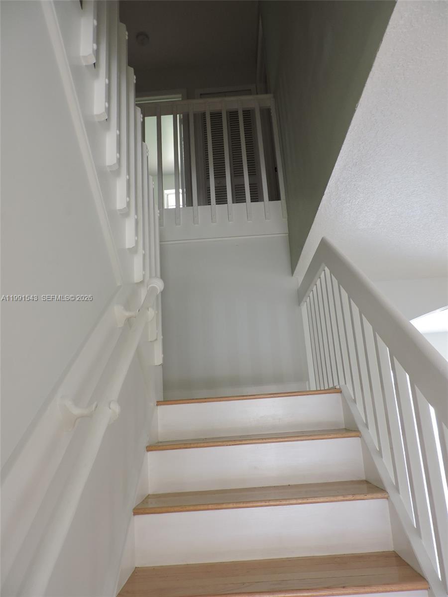 VIZCAYA AT THE HAMMOCKS 1 - Residential Lease